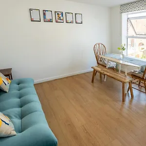  Apartment Pass The Keys Modern Stylish With Parking